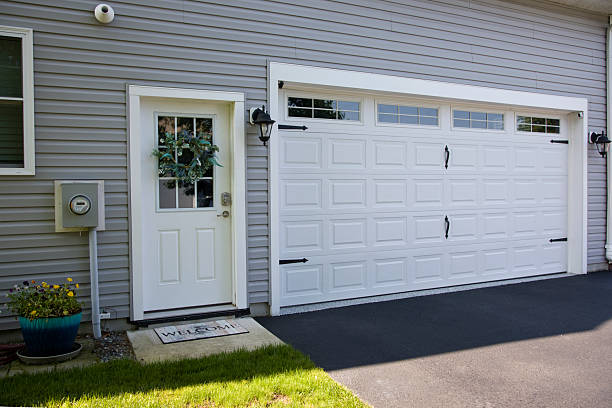 24/7 Emergency Garage Door Panel Replacement experts in Rahway, NJ
